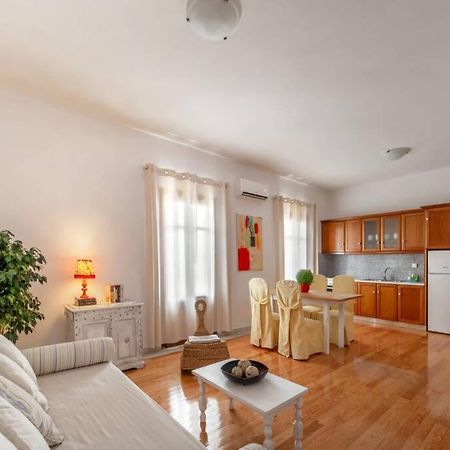 Seaview Stylish Flat In Andros - Walk To Beach Zewnętrze zdjęcie