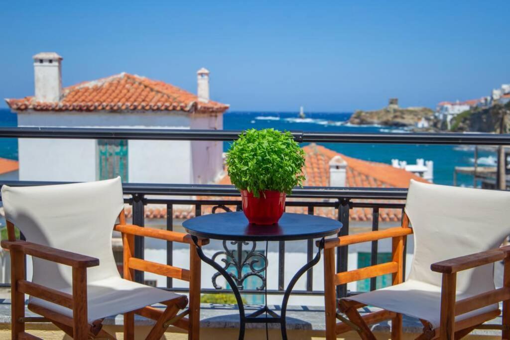 Seaview Stylish Flat In Andros - Walk To Beach Zewnętrze zdjęcie
