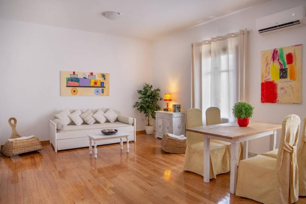 Seaview Stylish Flat In Andros - Walk To Beach Zewnętrze zdjęcie